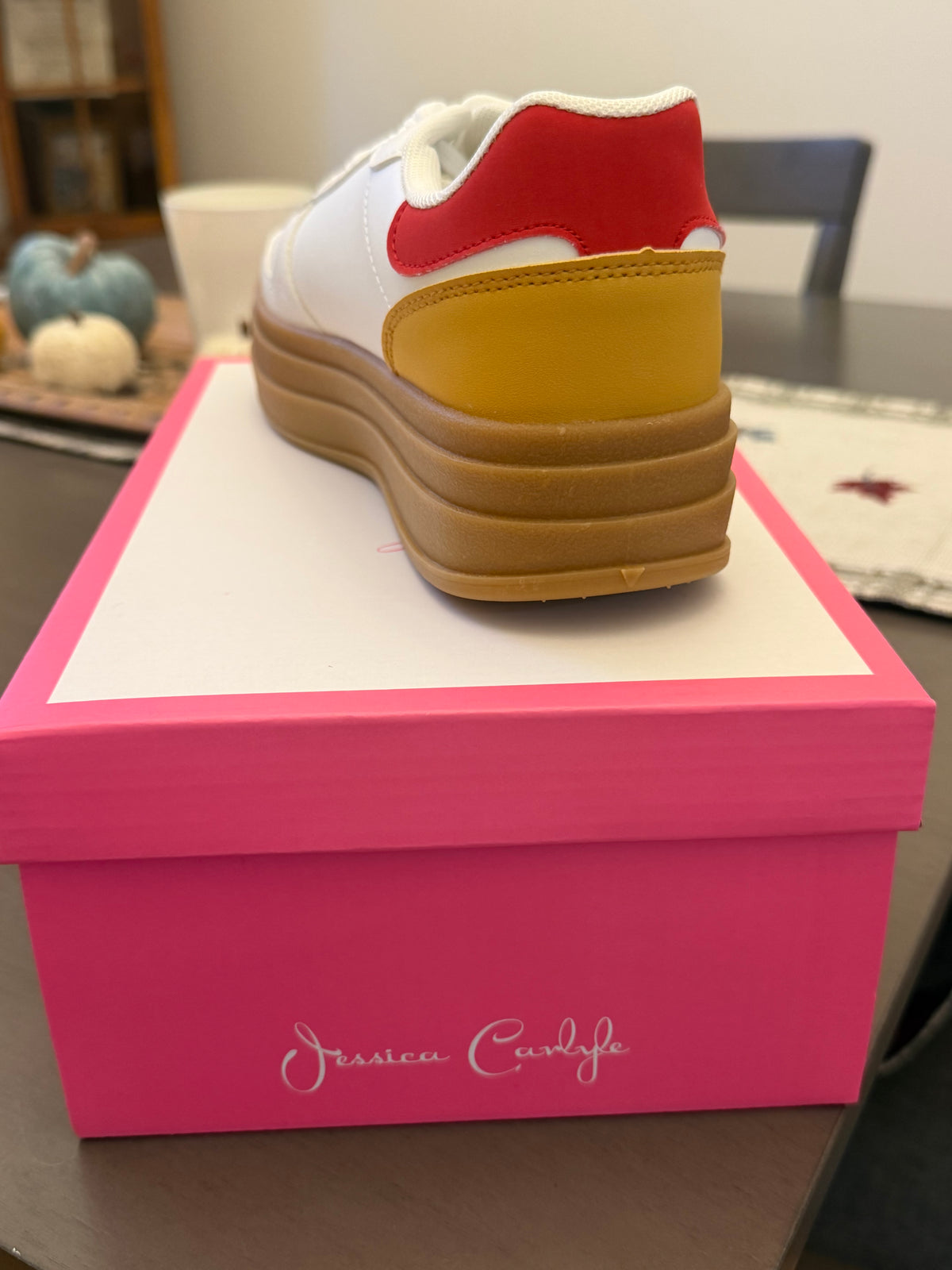 Jessica Cardy White Sneakers size 8