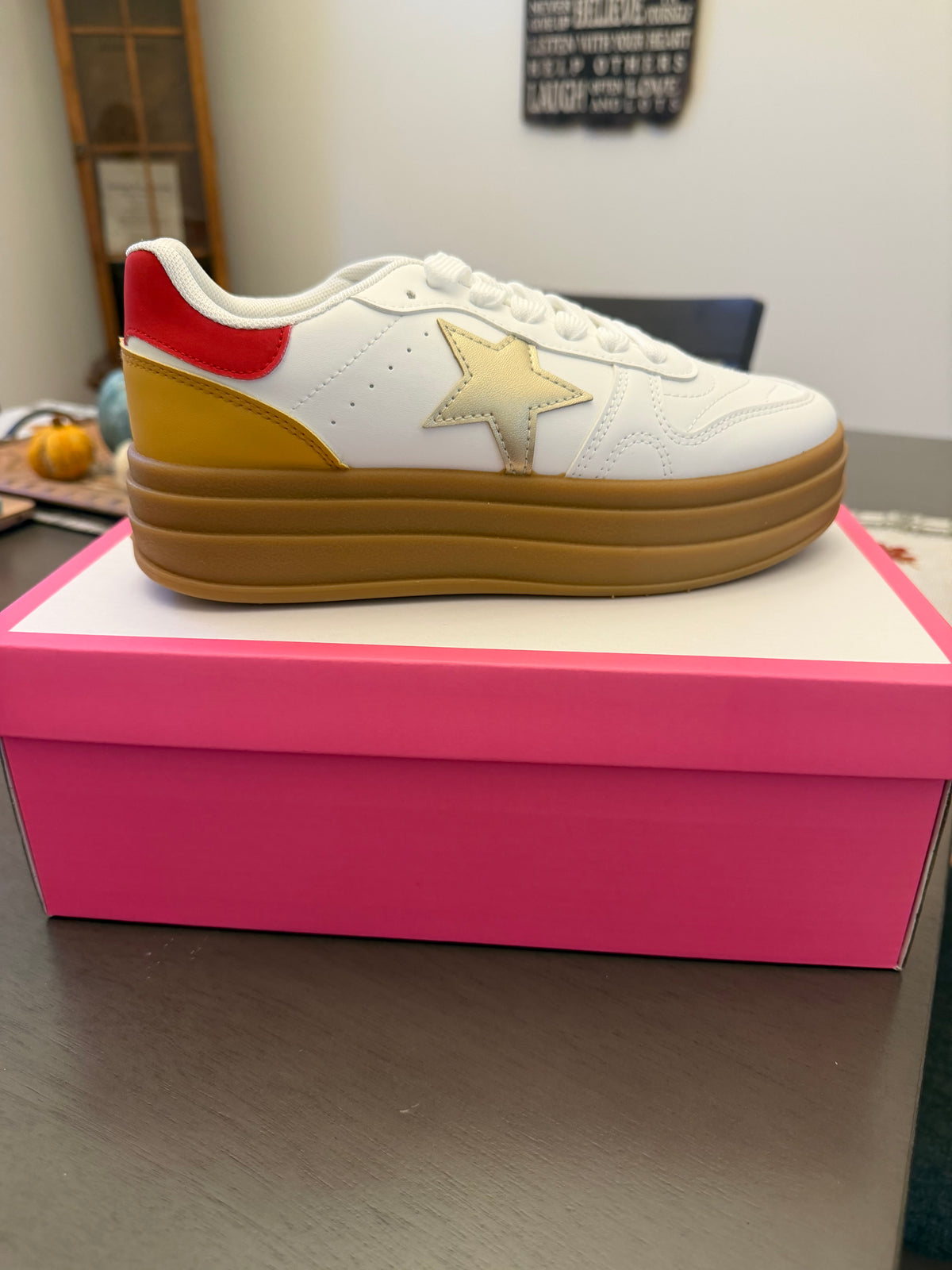 Jessica Cardy White Sneakers size 8