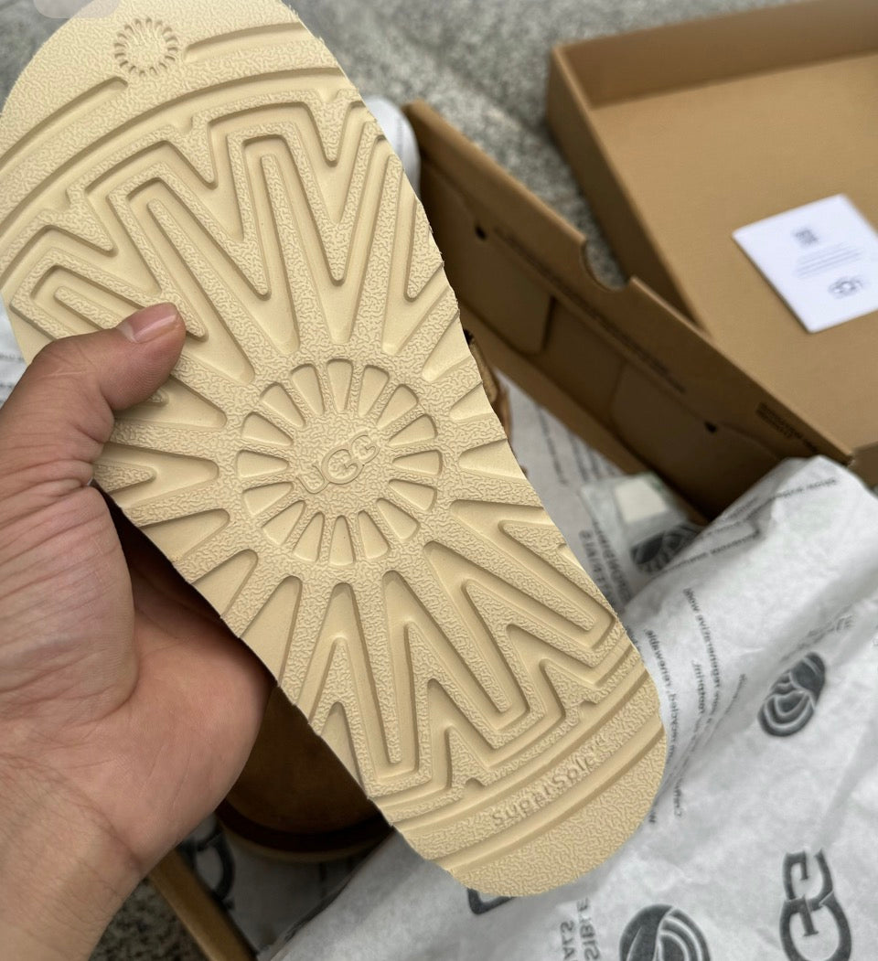 UGG Designer Goldenstar Clog Slippers Clogs “Women’s” 🩷🩷🩷